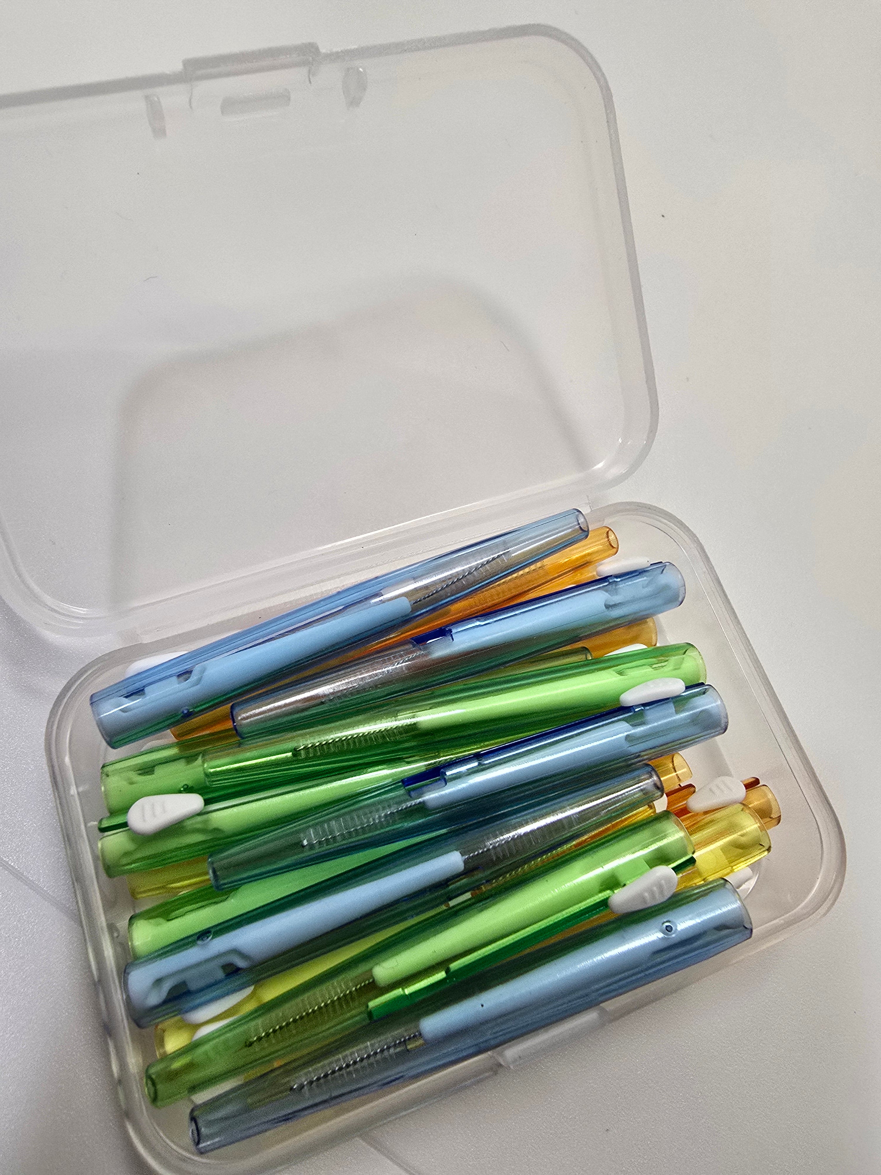 Iphone 17 Pro Pink Phone Case With Port Cleaners