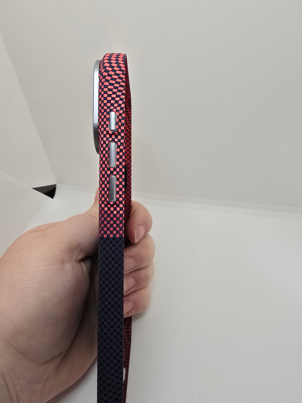 Iphone 17 Pro Max Phone Case With Port Cleaning Kit-red & black design